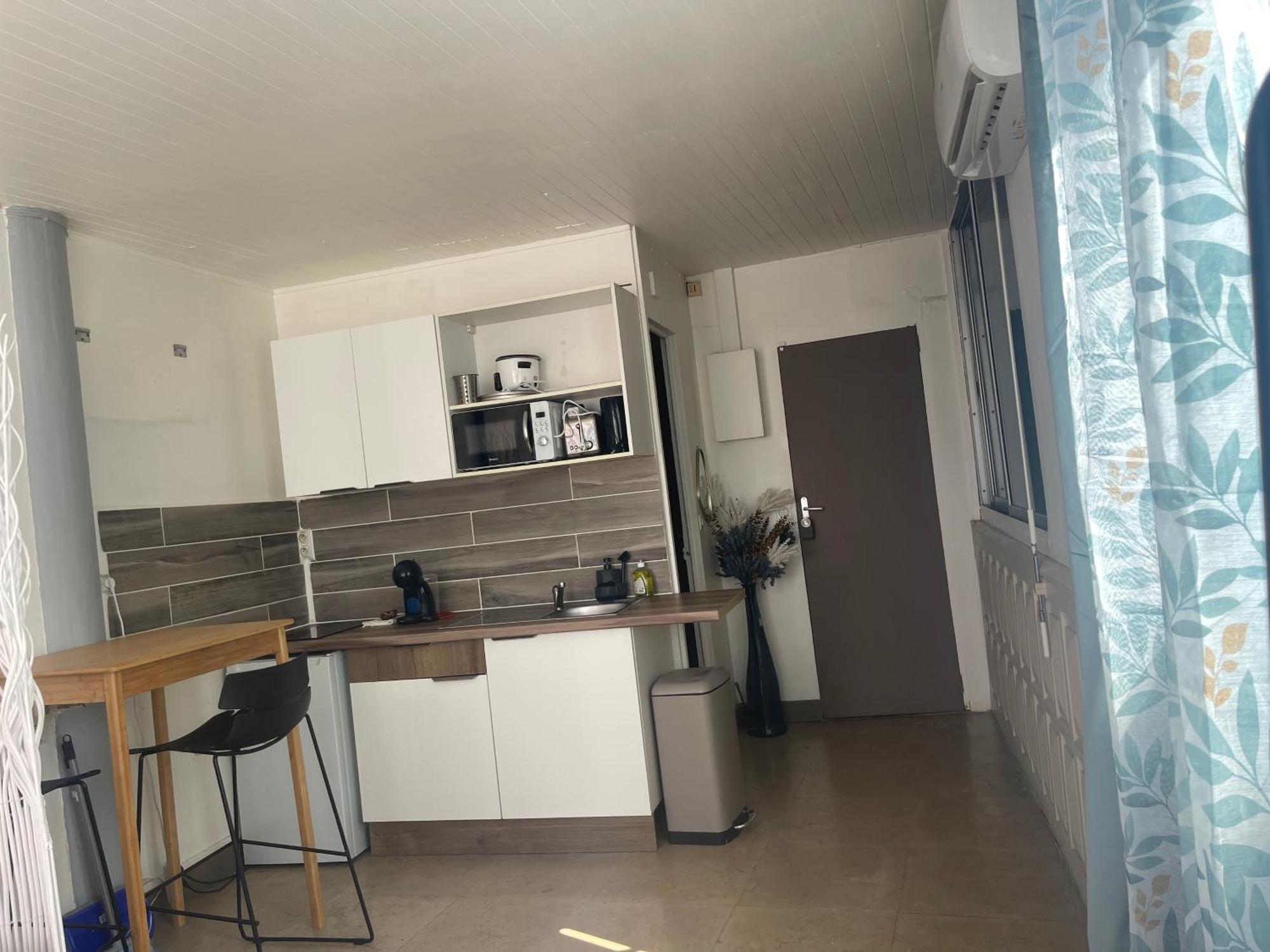 شقة Penthouse Seaside 10 Min Port, Croisiere Et Aeroport بوانت-آه-بيتر المظهر الخارجي الصورة
