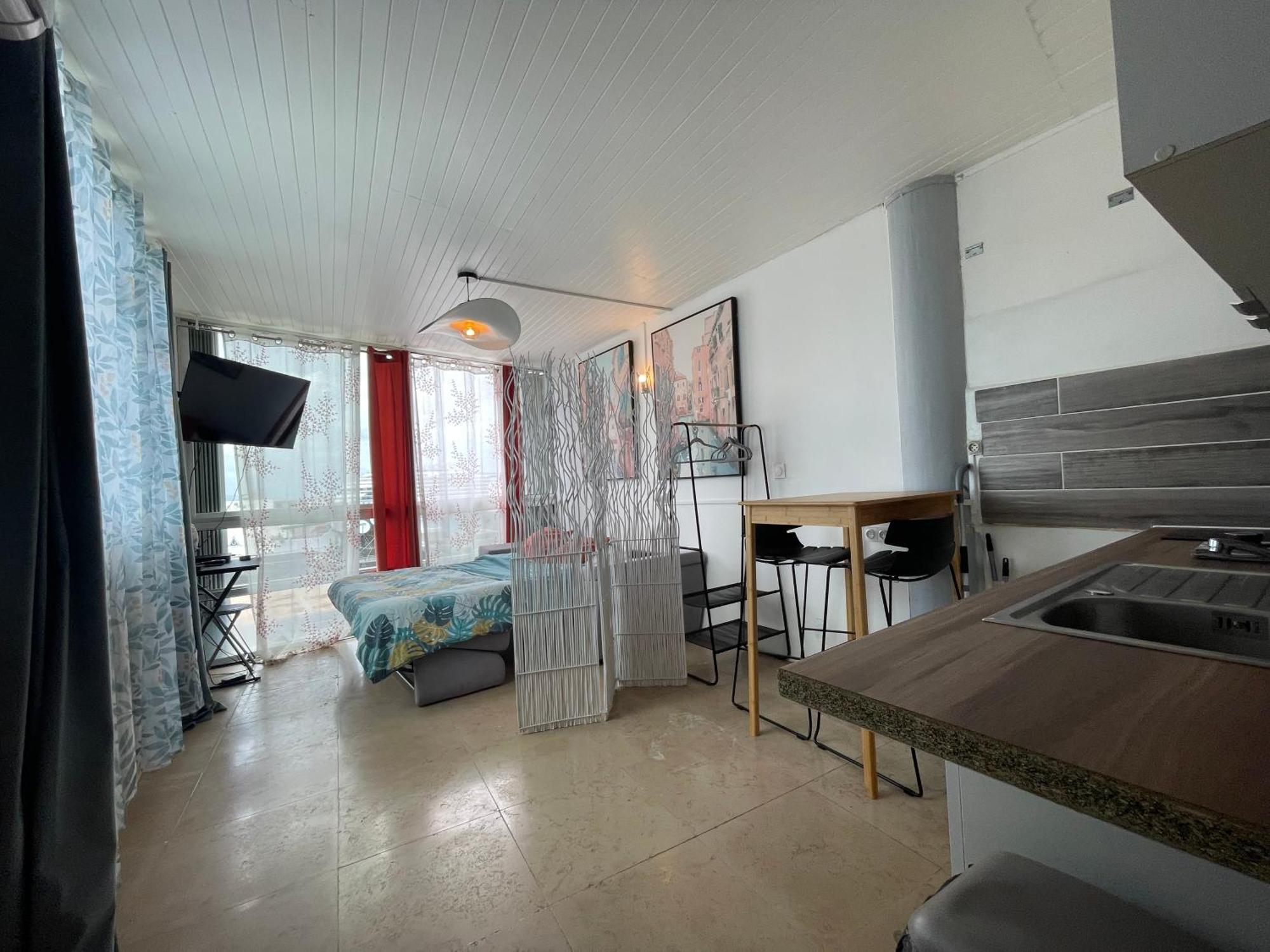 شقة Penthouse Seaside 10 Min Port, Croisiere Et Aeroport بوانت-آه-بيتر المظهر الخارجي الصورة